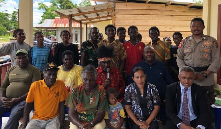 Program Unggulan Pemerintah Disosialisasikan Hingga ke Kampung Iwaka