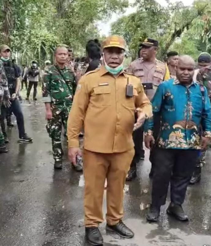 Temui Kelompok Bertikai di Kwamki Narama, Pemkab Puncak–Mimika Dorong Tahapan Perdamaian