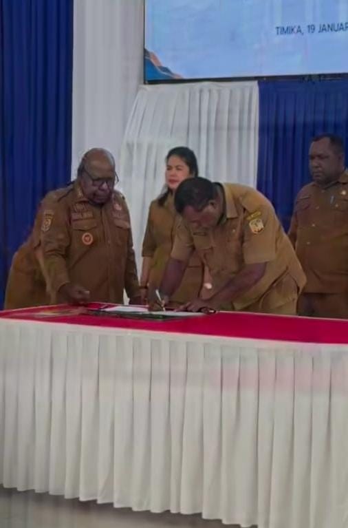 Pimpin Sertijab Pejabat Tinggi Pratama Pemkab Mimika, Wabup Tekankan Sinergi dan Profesionalisme
