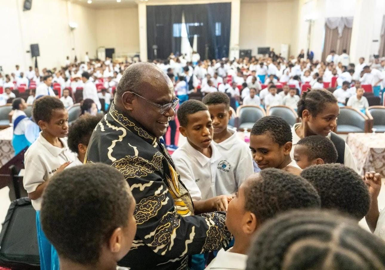 Sekolah Gratis di Papua Tengah Lebih Dulu Digebrak Gubernur Meki Nawipa