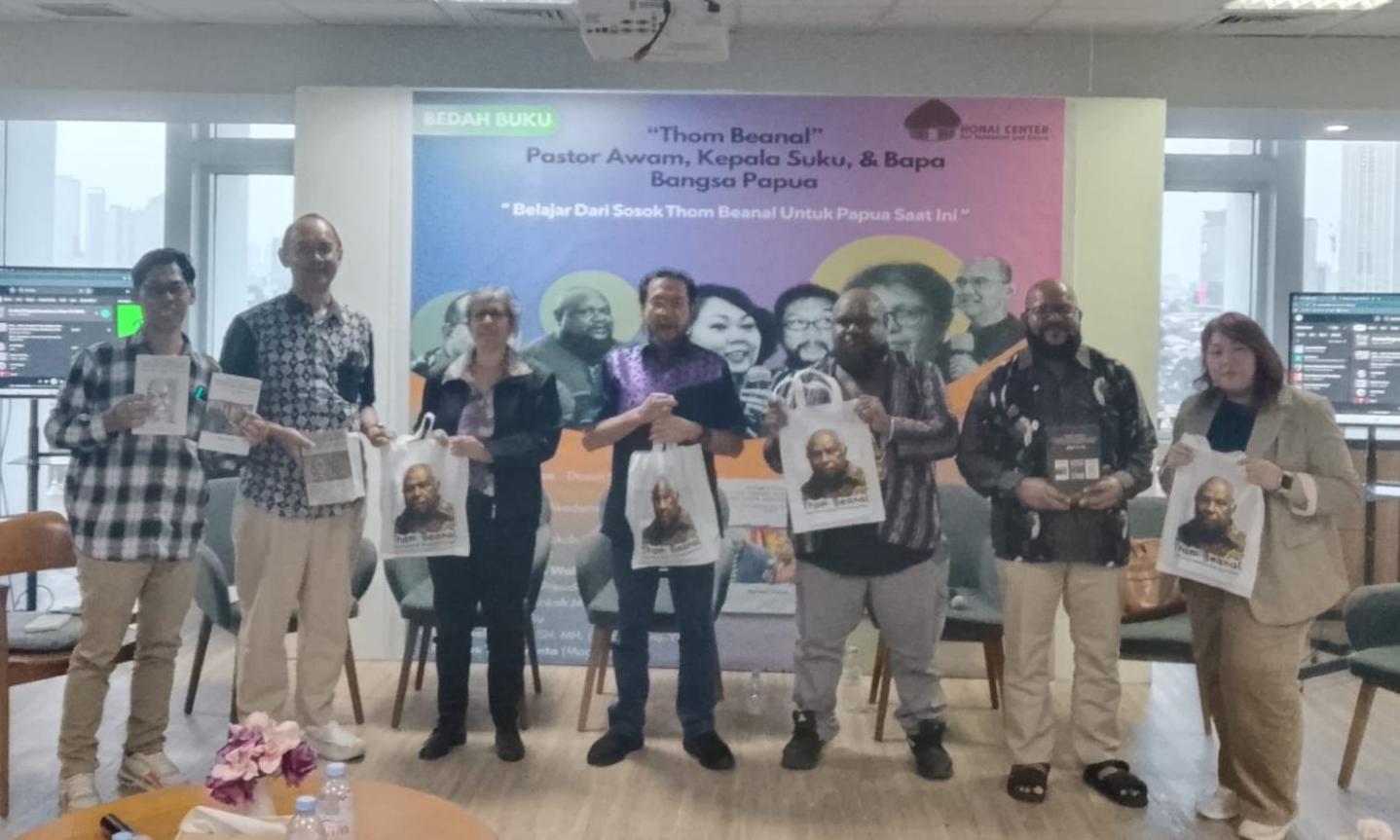 Tokoh Papua dan Akademisi Bedah Buku Warisan Pemikiran Thom Beanal
