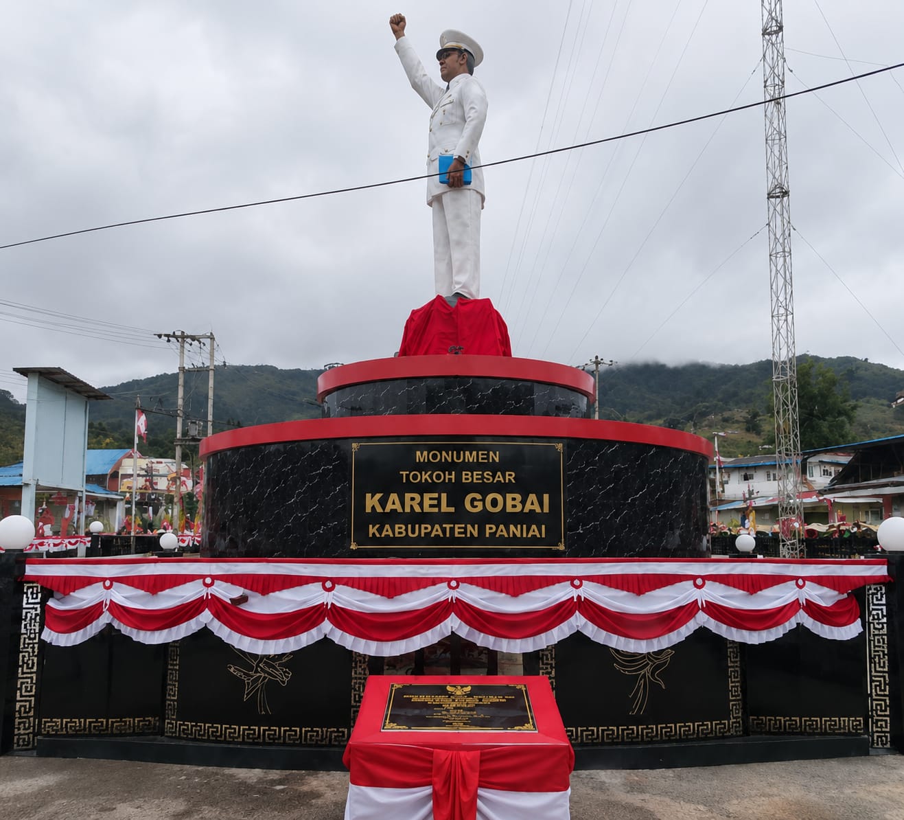Monumen Karel Gobai, Jejak Seorang Pelopor Papua yang Kini Diabadikan dalam Sejarah Paniai