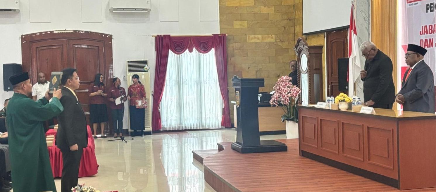 Bupati Mimika Kukuhkan Pejabat Tinggi Pratama, Dwi Cholifah Resmi Jabat Kepala Inspektorat