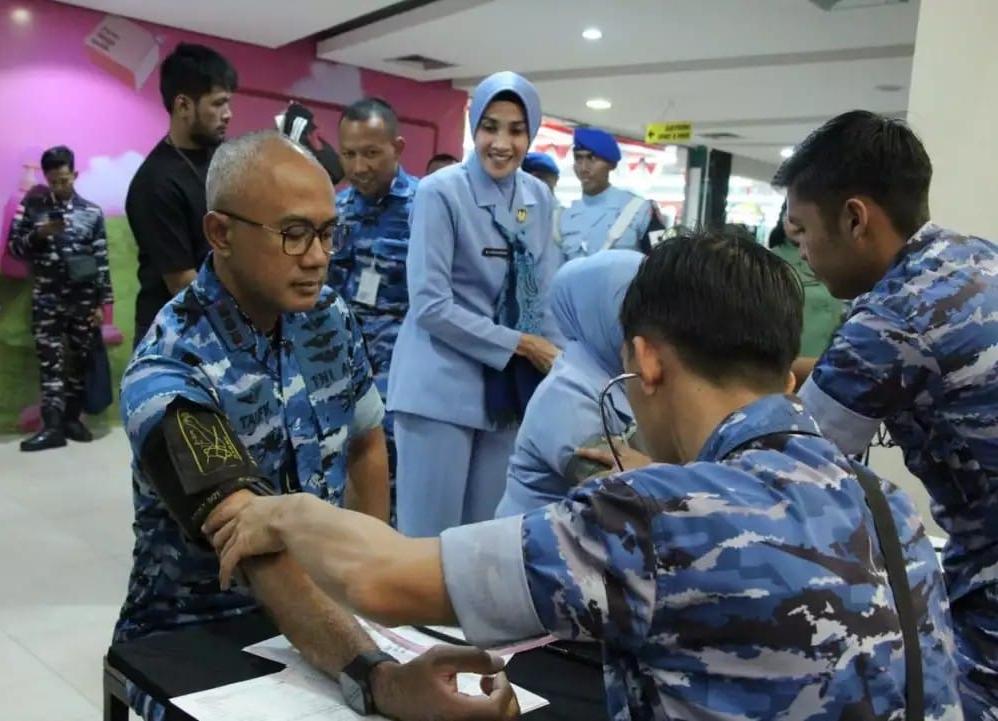 Wujud Pengabdian untuk Negeri, Lanud Yohanis Kapiyau Himpun 105 Kantong Darah