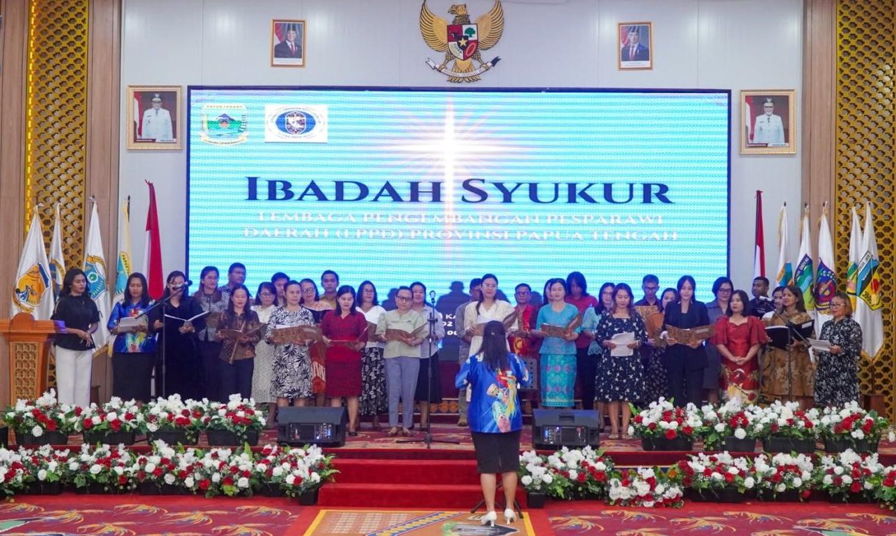 Gubernur Meki Nawipa Apresiasi Dedikasi Kontingen Pesparawi Papua Tengah