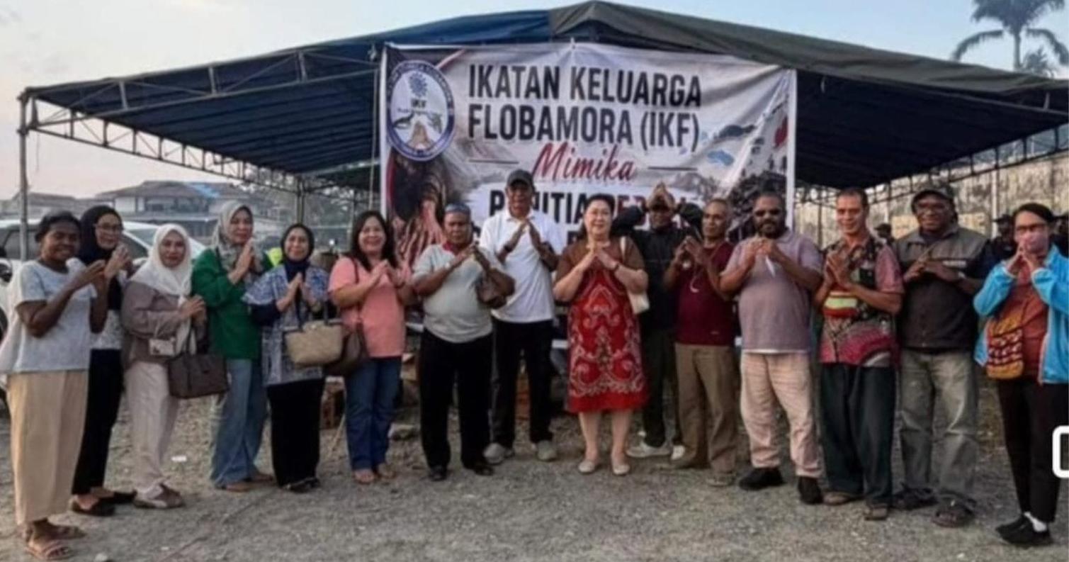 Peduli Korban Gempa Flores, Keluarga Bupati Mimika dan TP PKK Salurkan Bantuan melalui Posko IKF