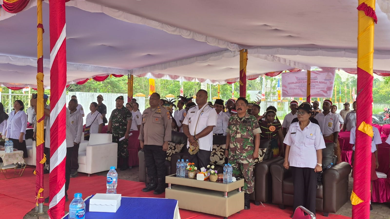 LENSA FOTO – Distrik Kwamki Narama Gelar Lomba Pengucapan Proklamasi